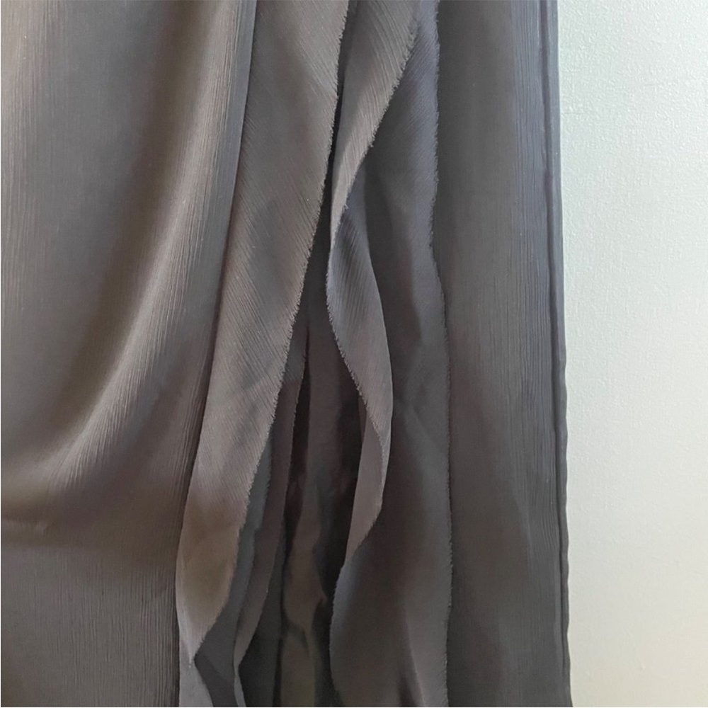 WHITE by VERA WANG Black One Shoulder Ruffle Slit Maxi Formal Bridesmaid dress. - Picture 7 of 9